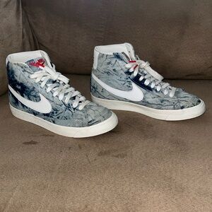Nike high top shoes 7 1/2